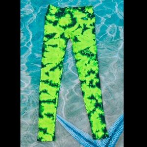 Bombshell Sportswear Ribbed Tie-Dye Leggings